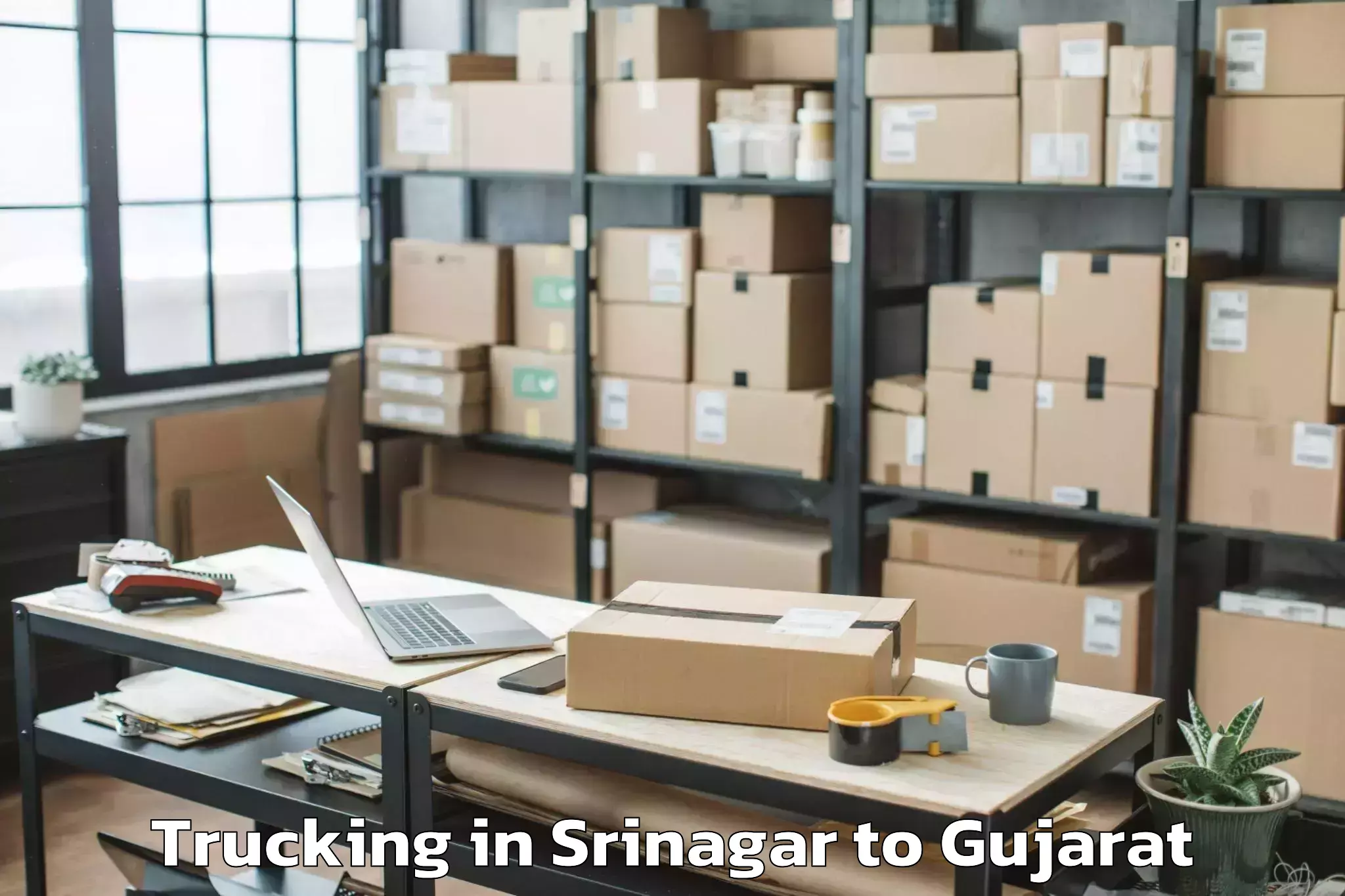 Leading Srinagar to Una Gir Somnath Trucking Provider